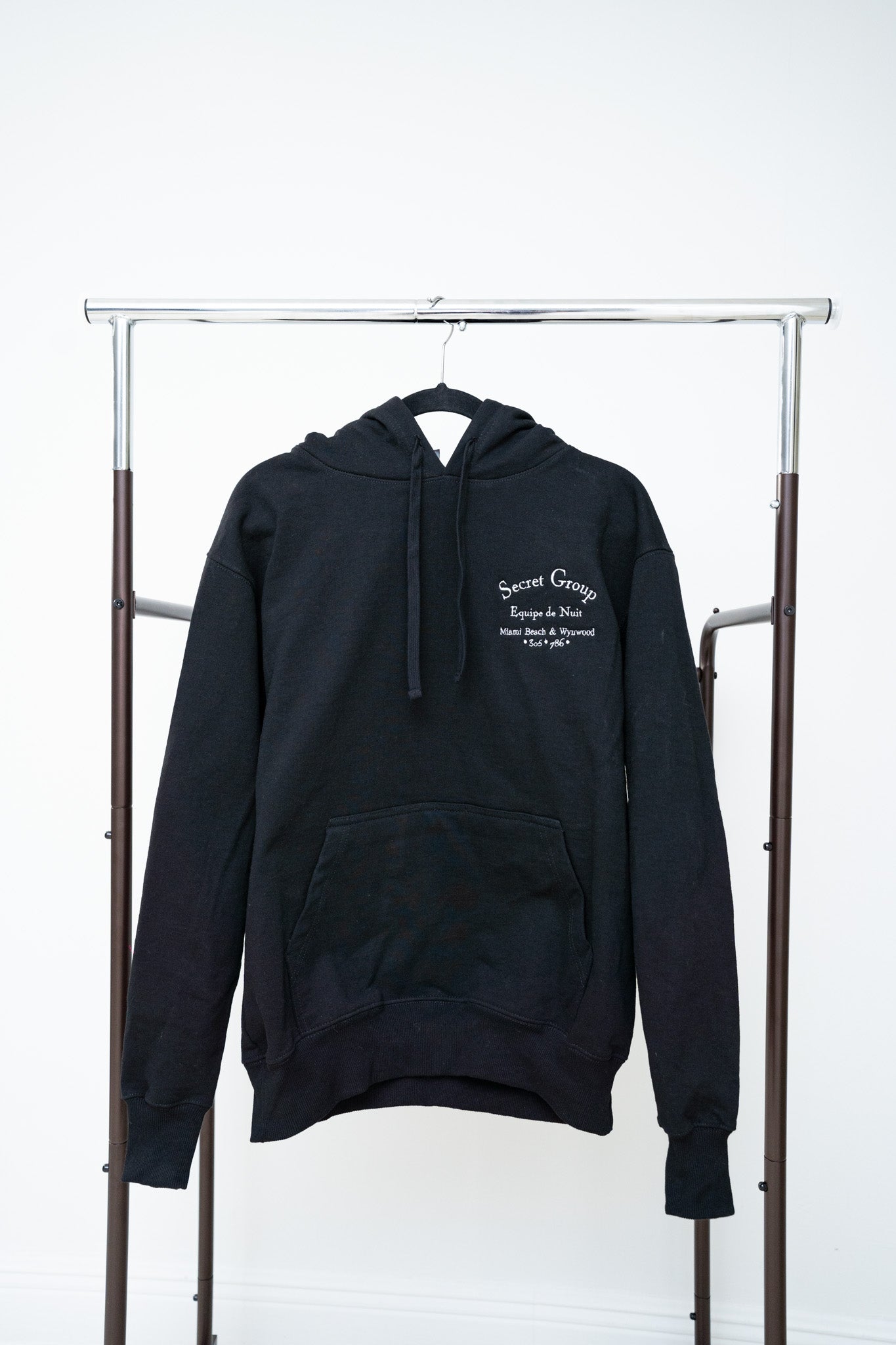 SG Embroidered Hoodie - black