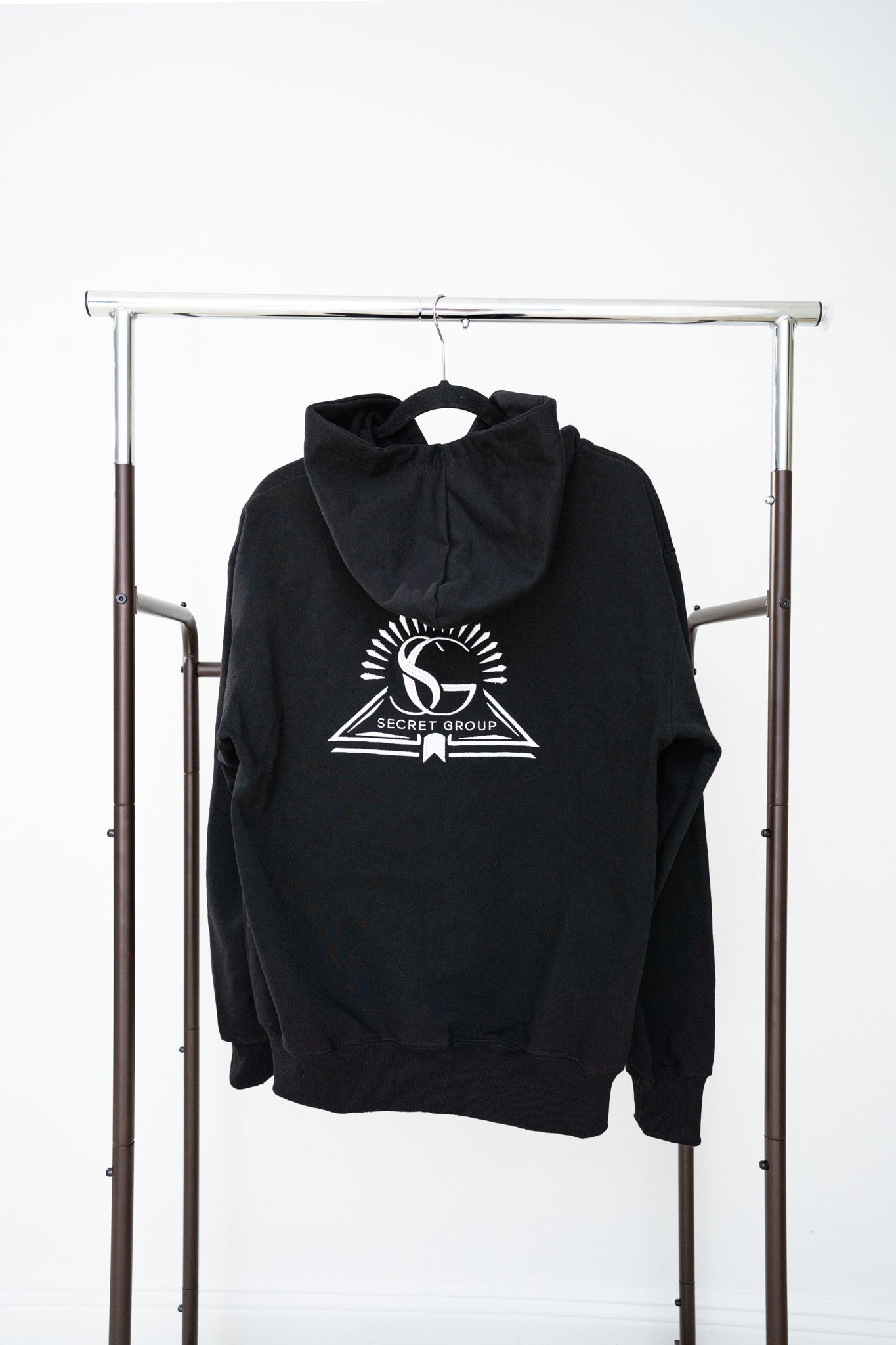 SG Embroidered Hoodie - black